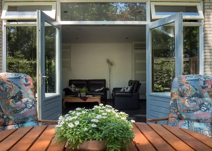 Luxe Recreatiebungalow 度假居 泽尔赫姆