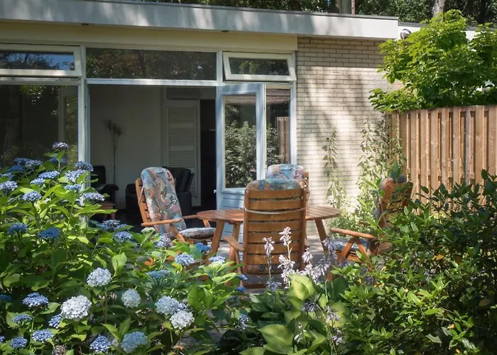 Luxe Recreatiebungalow * 泽尔赫姆